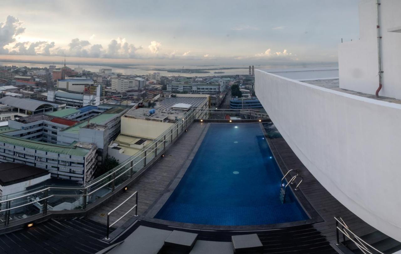 One Central Hotel & Suites Cebu Kültér fotó